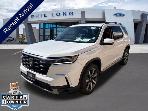 Platinum White Pearl 2024 Honda Pilot Touring 8-Passenger