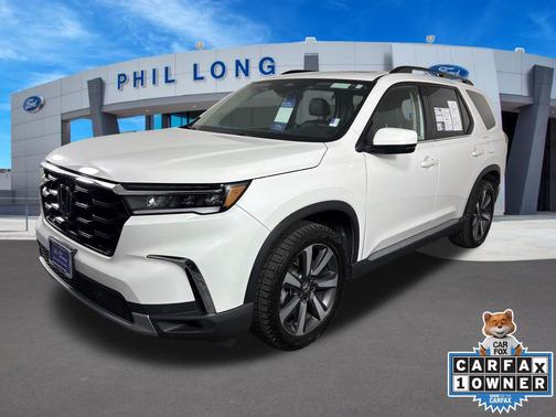 Platinum White Pearl 2024 Honda Pilot Touring 8-Passenger