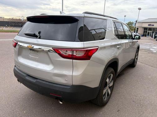2020 Chevrolet Traverse LT Leather