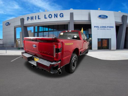 RAPID RED 2023 Ford F-250 Lariat