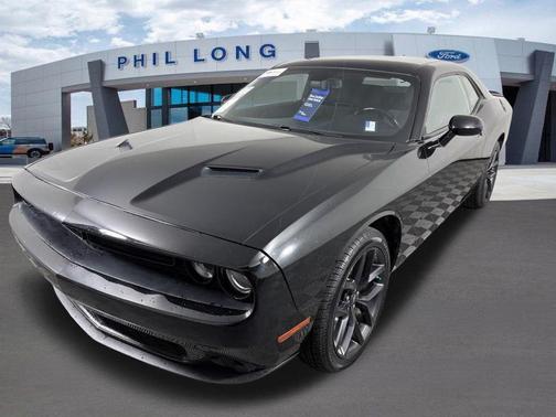 2022 Dodge Challenger SXT