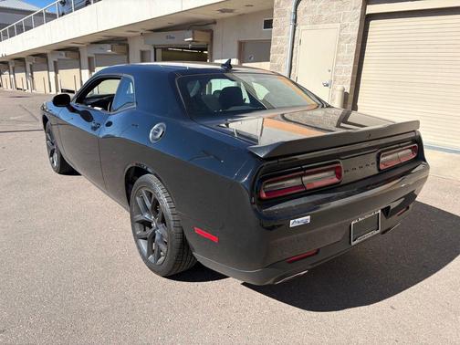 2022 Dodge Challenger SXT
