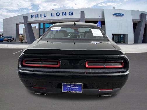 2022 Dodge Challenger SXT