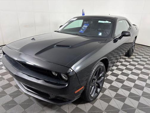 2022 Dodge Challenger SXT