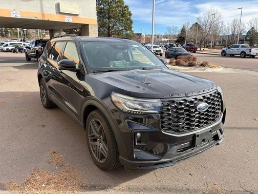 2025 Ford Explorer ST