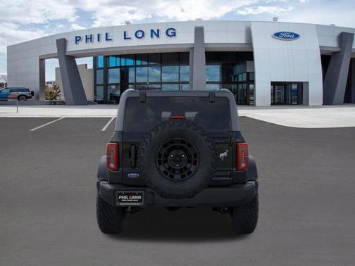 Shadow Black 2026 Ford Bronco Outer Banks