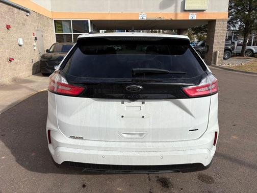 2023 Ford Edge SE