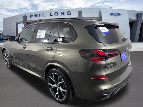 Manhattan Green Metallic 2026 BMW X5 xDrive40i