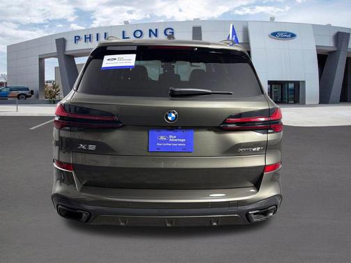 Manhattan Green Metallic 2026 BMW X5 xDrive40i