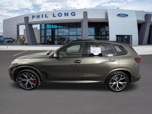 Manhattan Green Metallic 2026 BMW X5 xDrive40i
