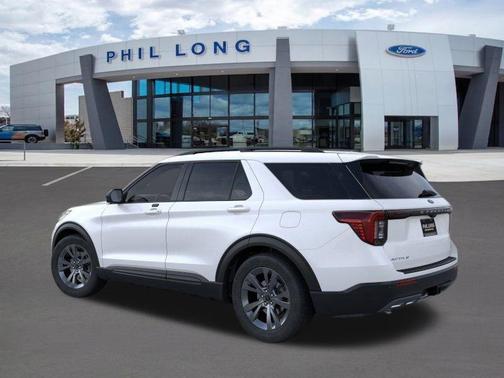 Star White Metallic Tri-Coat 2026 Ford Explorer Active