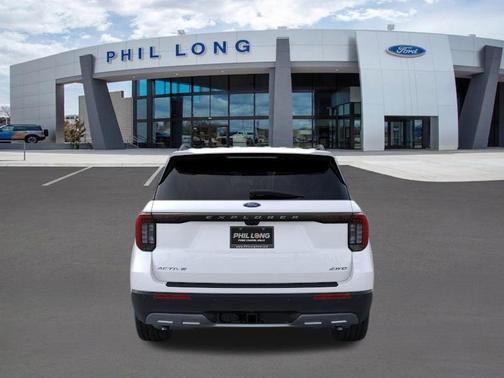 Star White Metallic Tri-Coat 2026 Ford Explorer Active