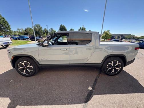 2024 Rivian R1T Adventure