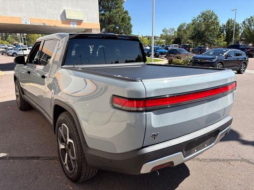 2024 Rivian R1T Adventure