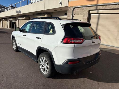 2015 Jeep Cherokee Sport