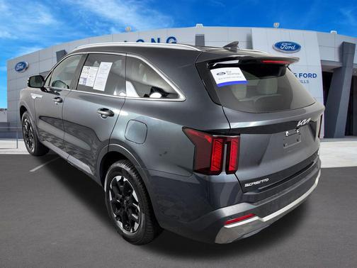 Gravity Grey 2025 Kia Sorento S