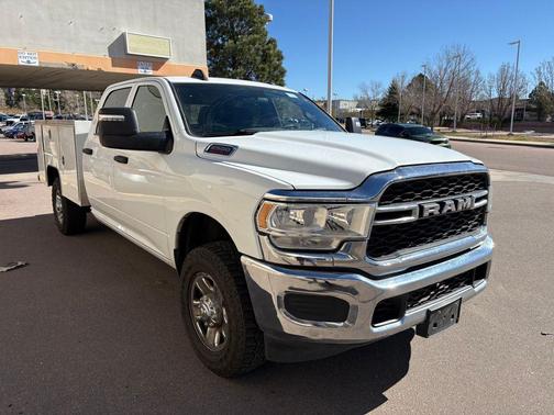 2023 RAM 2500 Tradesman Crew Cab 4x4 8' Box