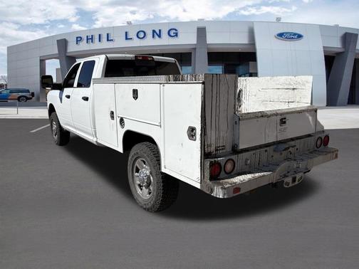 Bright White Clearcoat 2023 RAM 2500 Tradesman Crew Cab 4x4 8' Box