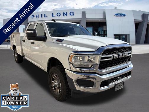 Bright White Clearcoat 2023 RAM 2500 Tradesman Crew Cab 4x4 8' Box