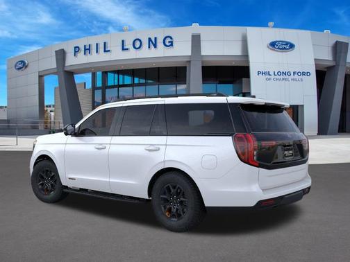 STAR WHITE MET TRI-COAT 2026 Ford Expedition Tremor