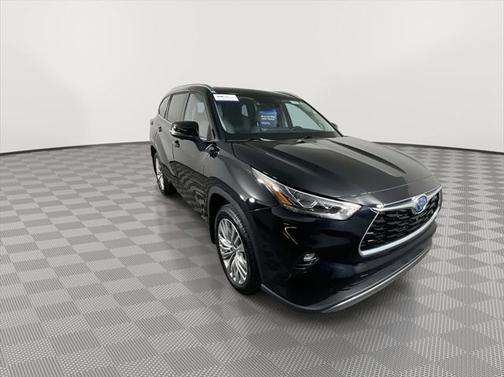2024 Toyota Highlander Hybrid Platinum