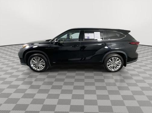 2024 Toyota Highlander Hybrid Platinum