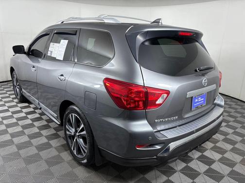 2020 Nissan Pathfinder Platinum 4WD