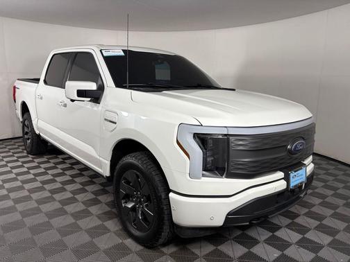 2023 Ford F-150 Lightning LARIAT