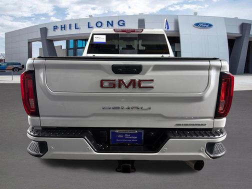 White Frost Tricoat 2023 GMC Sierra 2500 Denali