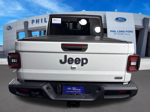 Bright White Clearcoat 2020 Jeep Gladiator Overland