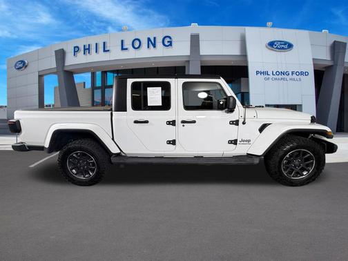 Bright White Clearcoat 2020 Jeep Gladiator Overland