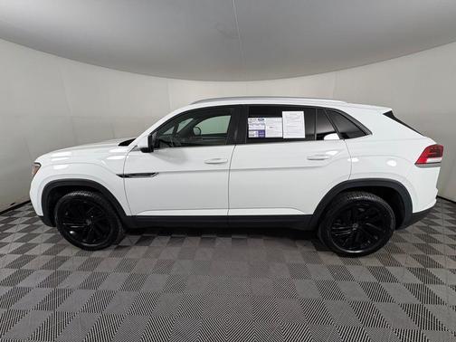 2022 Volkswagen Atlas Cross Sport 3.6L V6 SE w/Technology