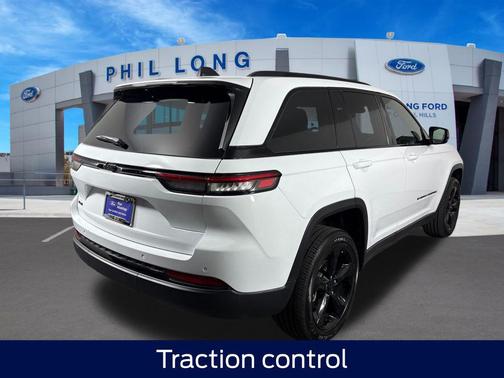 Bright White Clearcoat 2025 Jeep Grand Cherokee Altitude