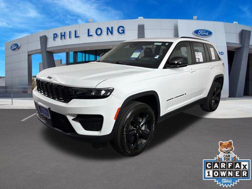 Bright White Clearcoat 2025 Jeep Grand Cherokee Altitude