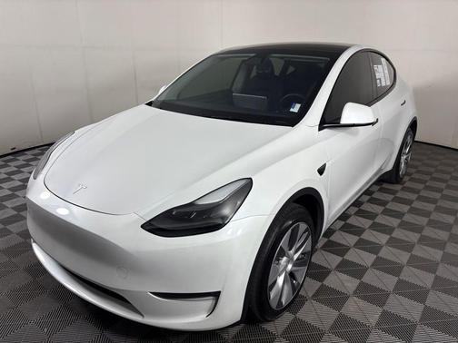 2024 Tesla Model Y Long Range Dual Motor All-Wheel Drive