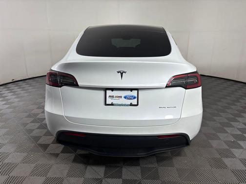 2024 Tesla Model Y Long Range Dual Motor All-Wheel Drive