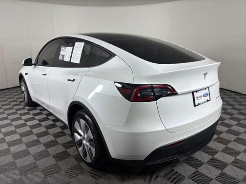 2024 Tesla Model Y Long Range Dual Motor All-Wheel Drive