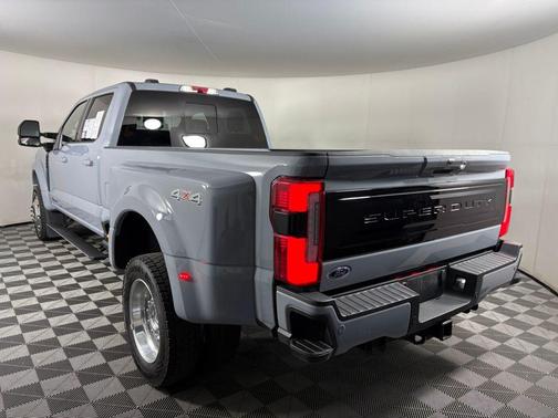 2025 Ford F-450 Platinum