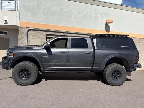 2021 RAM 2500 Laramie Crew Cab 4x4 6'4' Box