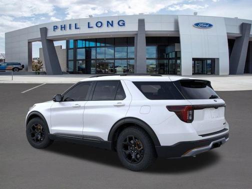 Star White Metallic Tri-Coat 2026 Ford Explorer Tremor
