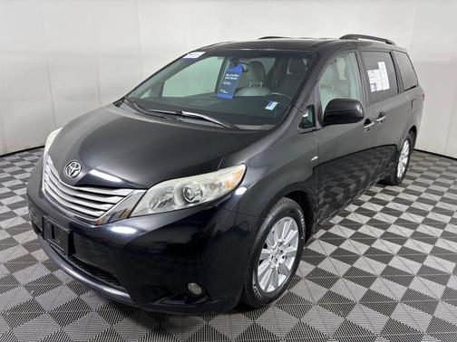 2017 Toyota Sienna XLE Premium