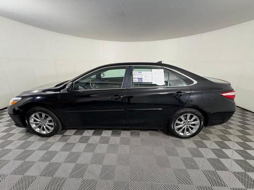 2016 Toyota Camry XLE