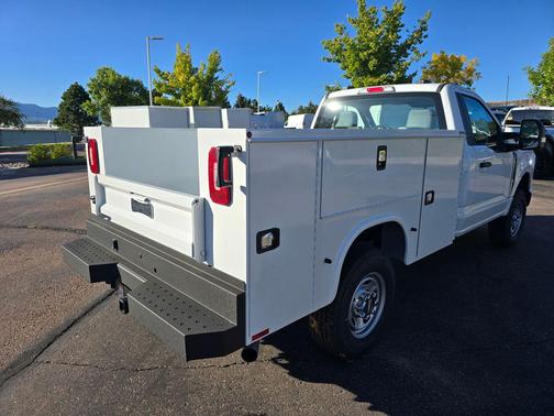2025 Ford F-250 XL