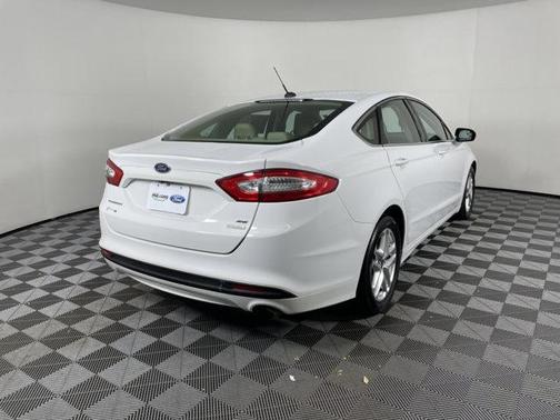 Photo 3 of 41 of 2013 Ford Fusion SE