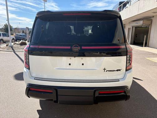 2025 Nissan Armada PRO-4X 4WD