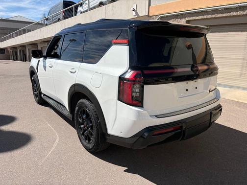 2025 Nissan Armada PRO-4X 4WD