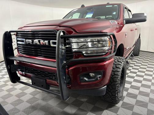 2019 RAM 3500 Big Horn Crew Cab 4x4 8' Box