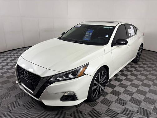 2020 Nissan Altima SR Intelligent AWD
