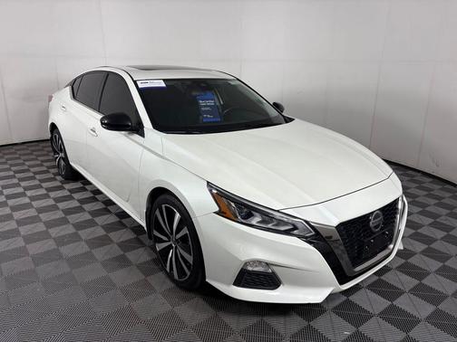 2020 Nissan Altima SR Intelligent AWD