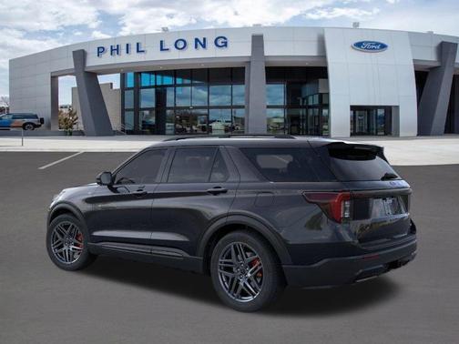 Agate Black Metallic 2026 Ford Explorer ST-Line